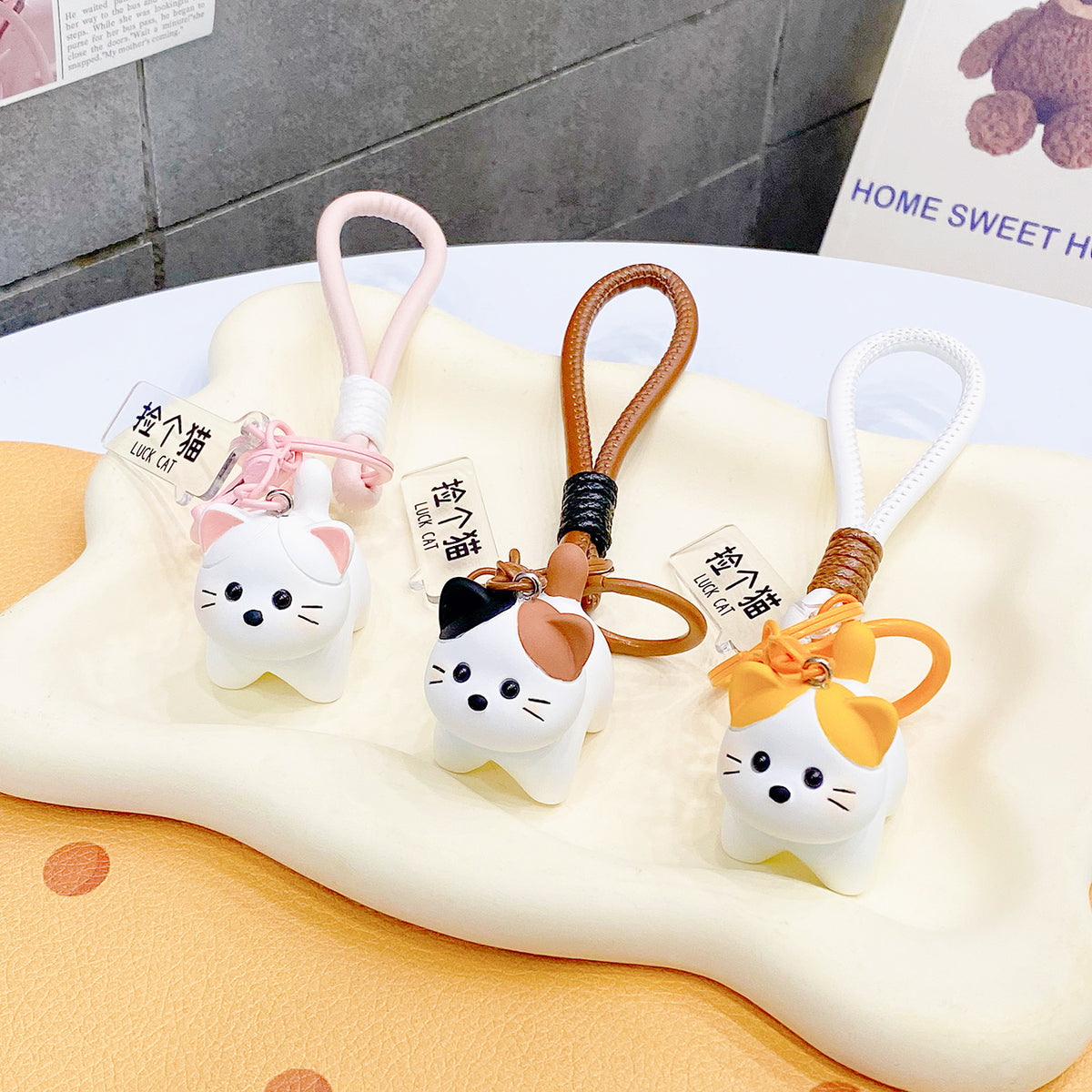 Mima Hard Cat Keyring – KENJI